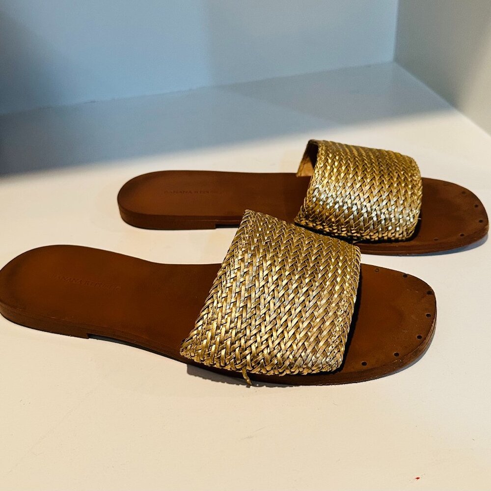 Banana Republic Gold Woven Flats, Size 8.5